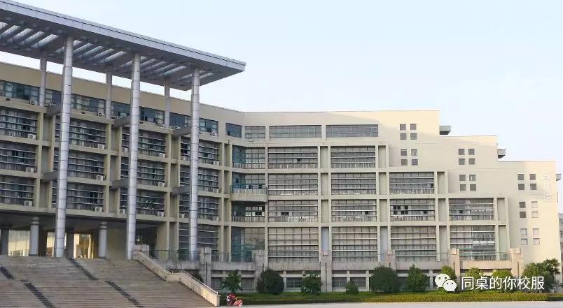 “鹽中”眼中的“同桌的你”—江蘇省鹽城中學(xué)