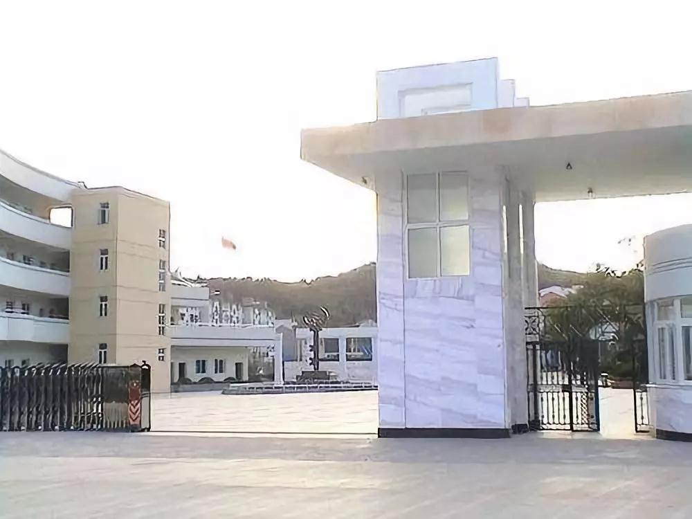 浙江省岱山中學(xué) 浙江省岱山中學(xué)