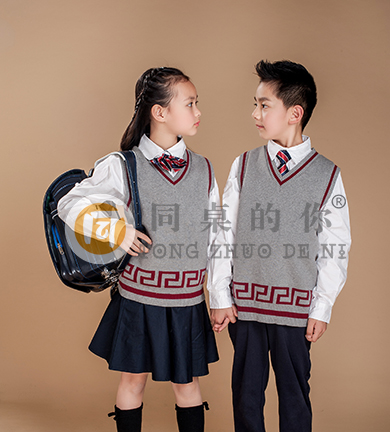 高中英倫校服生產廠家