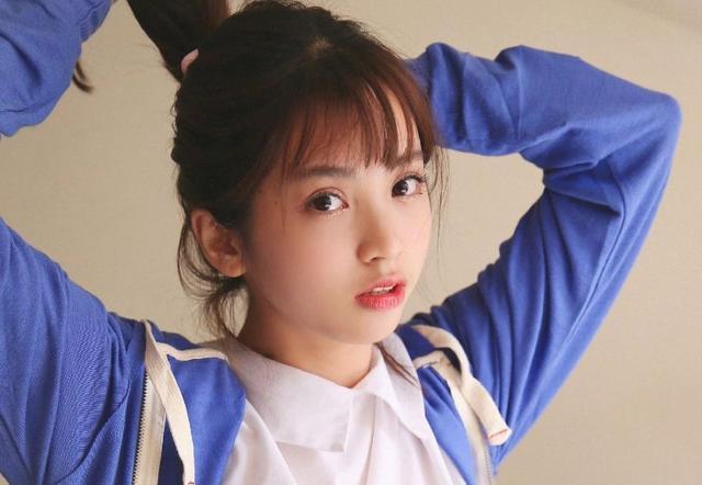 為什么學(xué)生有校服，而老師沒有教師服？網(wǎng)友的評論亮了！