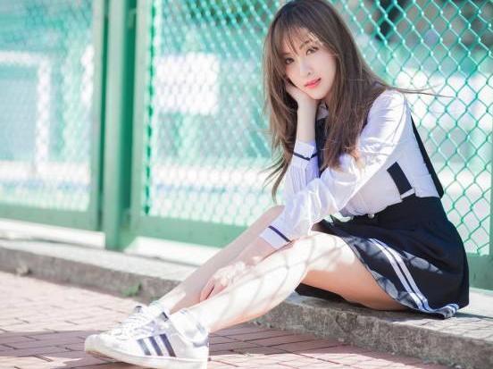 為什么學(xué)生有校服，而老師沒有教師服？網(wǎng)友的評(píng)論亮了！
