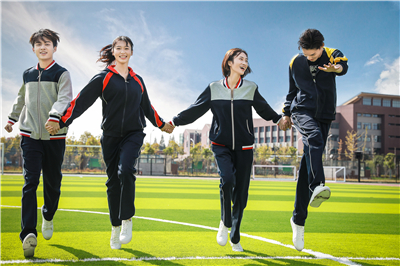 定制校服采用色紡面料有哪些優(yōu)勢？