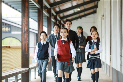 定做秋季幼兒園園服有哪些面料？