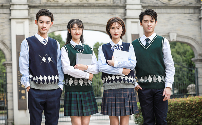 學(xué)校在什么時候最適合定制校服？