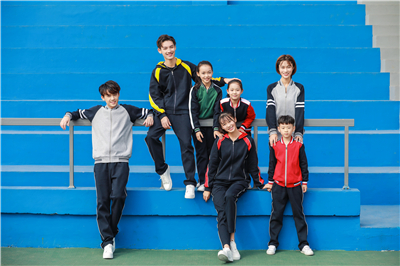 中小學生的校服規(guī)范標準是什么？