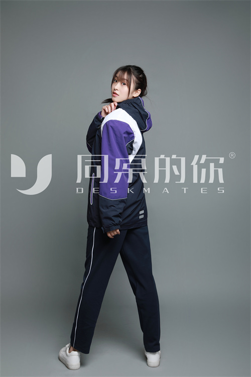 小學生的校服