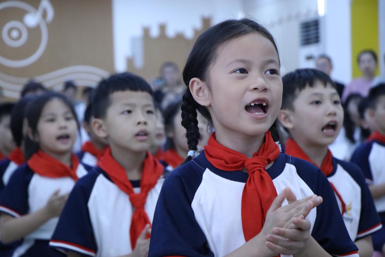 中小學(xué)生校服定做為什么要選擇純棉的面料呢？