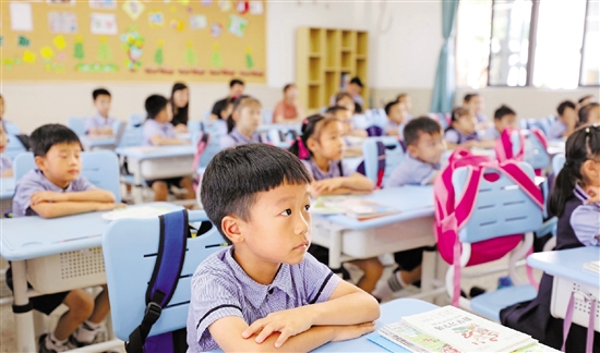 學(xué)生校服該怎么分類？
