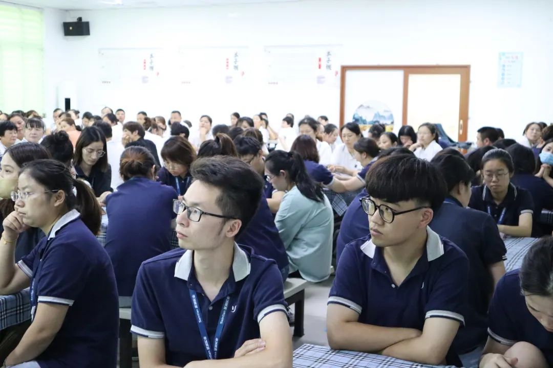 弘揚工匠精神 成就出彩人生 江蘇圣瀾服飾公司關工委舉辦青年教育主題講座