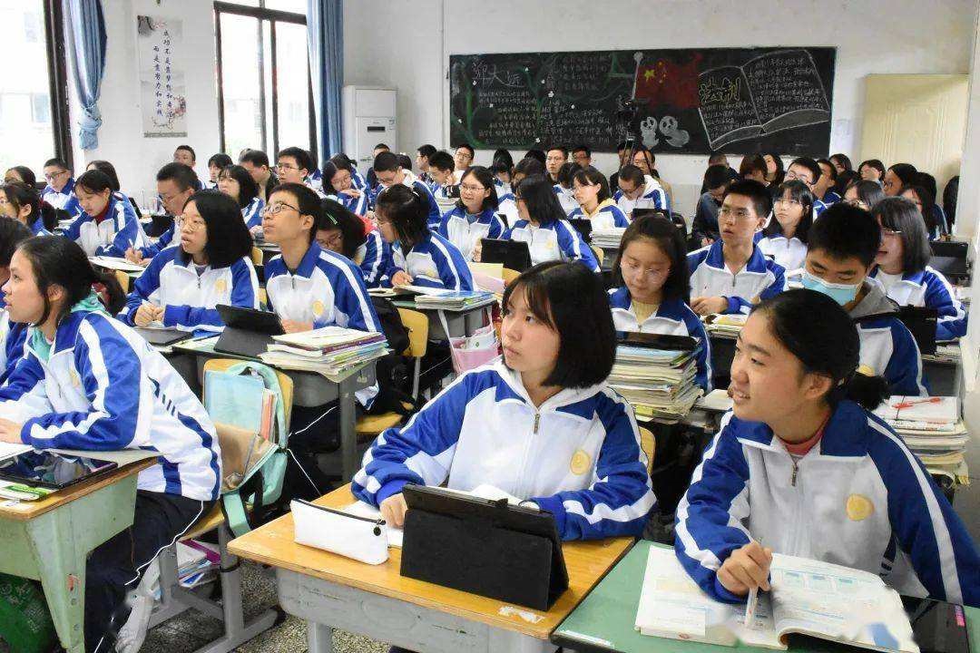 幼兒園新舊校服套裝定做如何分類清洗？
