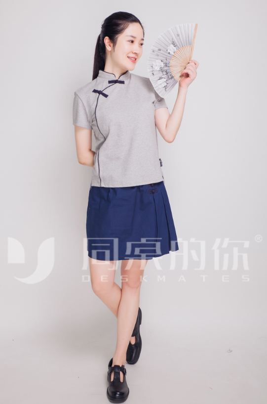 中學(xué)生校服定制如何搭配比較好？