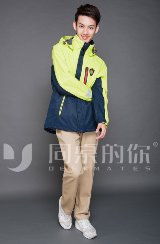 校服定做廠家哪個比較專業(yè)？