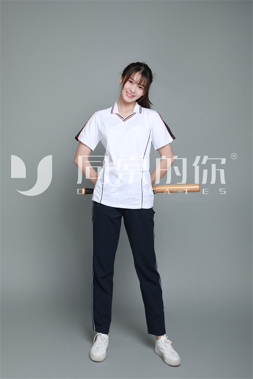 校服制服如果發(fā)霉了，應(yīng)該如何處理？？