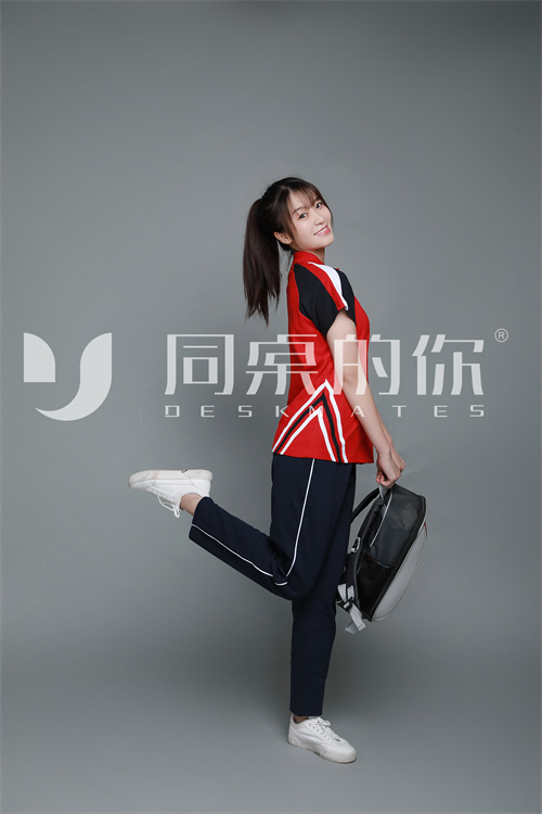 學(xué)校校服應(yīng)該如何改進(jìn)，才能更具時尚韻味呢？