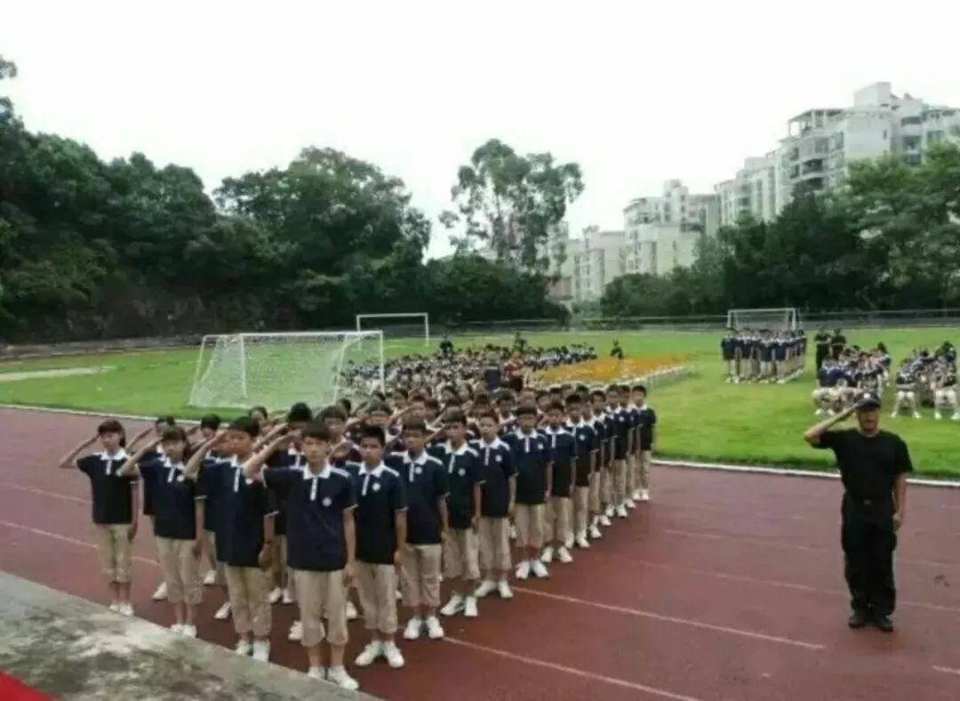 珠海校服的發(fā)展史和特點(diǎn)，你知道嗎？
