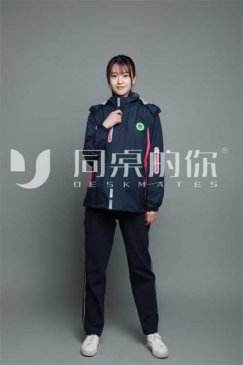 冬季的高中校服定制特點有哪些？