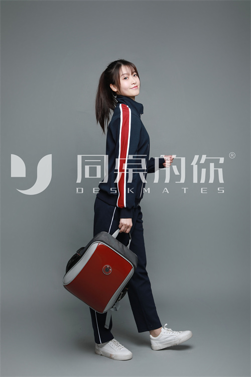 國內(nèi)校服的穿衣搭配真的那么難嗎？