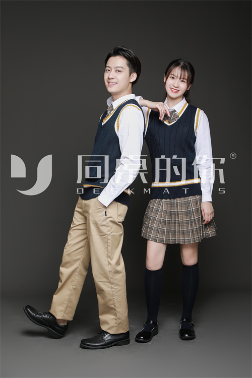 學(xué)校年會(huì)上可以穿搭校服嗎？