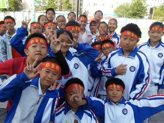 中國的二手學生校服，成了非洲人民的搶手貨