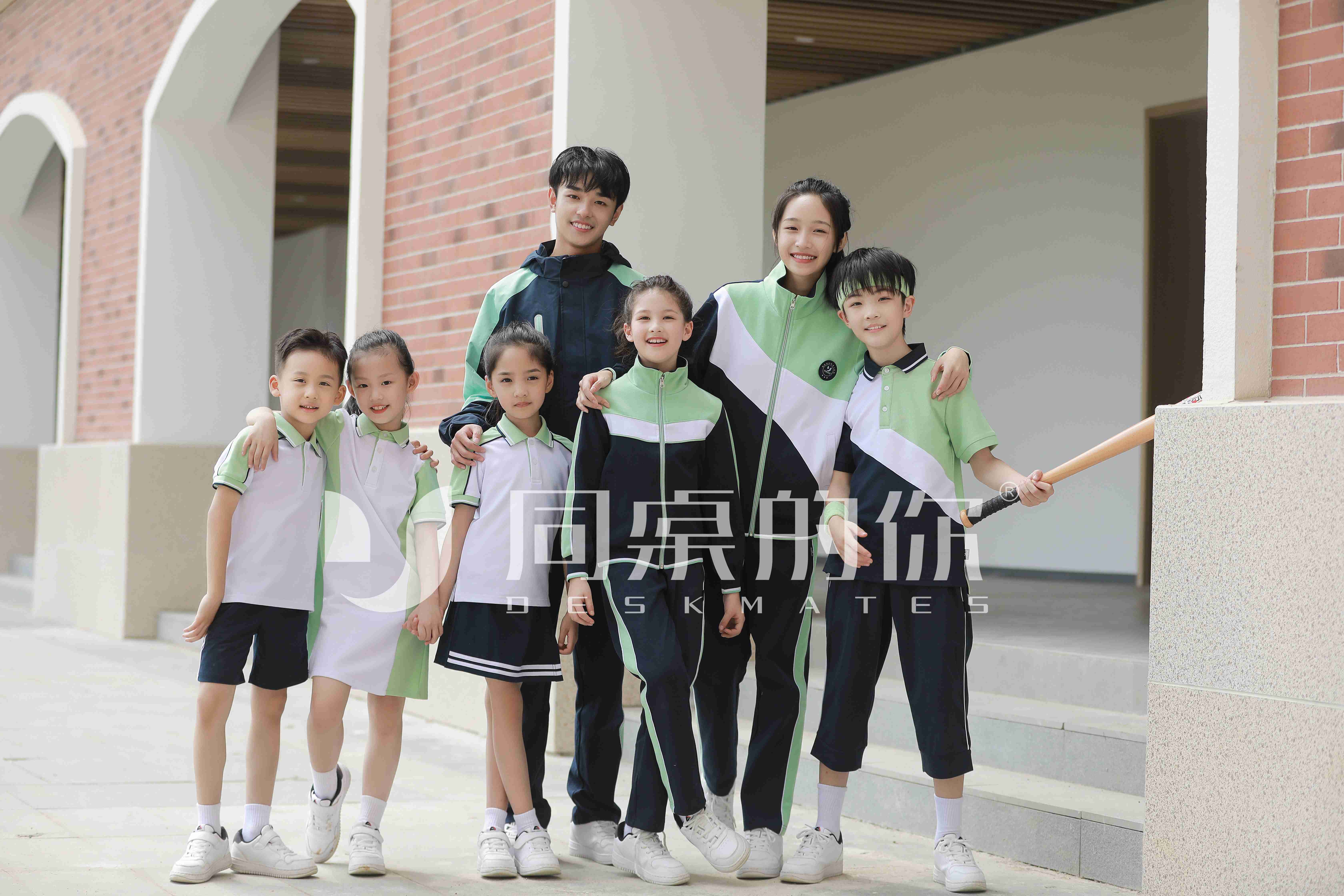 不學禮，無以立。校服禮儀知多少？